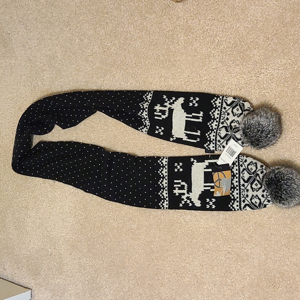Steve Madden Scarf